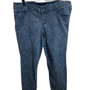 TORRID Leopard Print STRETCH Jeans - PLUS SIZE 18